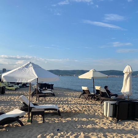 Nesebar cozy Studio 302b Apartment Bagian luar foto