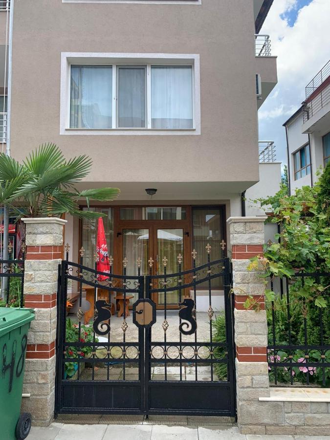 Nesebar cozy Studio 302b Apartment Bagian luar foto
