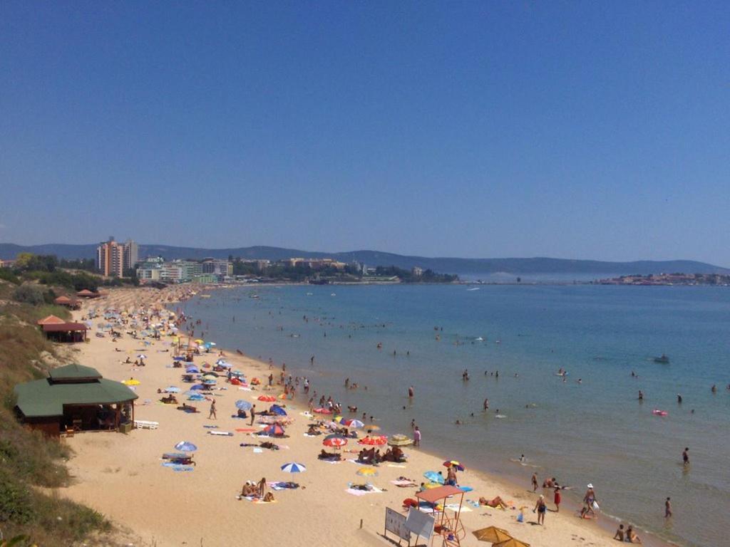 Nesebar cozy Studio 302b Apartment Bagian luar foto